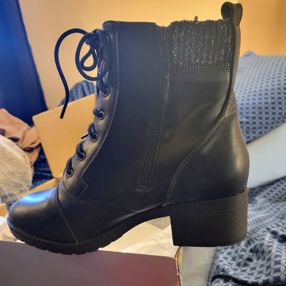 Cloudwalkers Black Lace-Up Ankle Boots Sz 11W